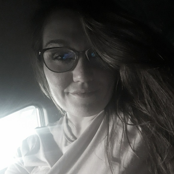 Meet your Posher, Rene - Picture 1 of 3